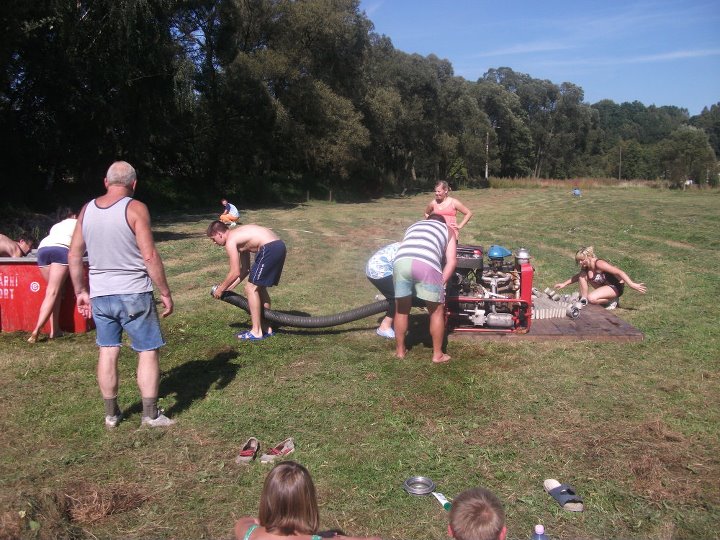 298194_278724435486611_2459751_n